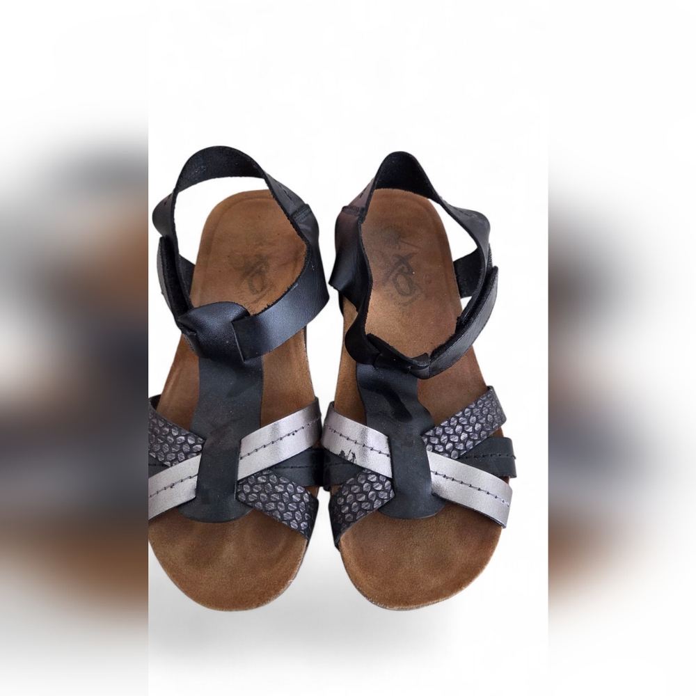 OTBT‎ Women's T Strap Sandals in Black and Silver SIZE 8 Boho Comfort